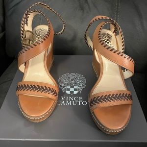 Vince Camuto Women Sandals size 6 1/2 worn once